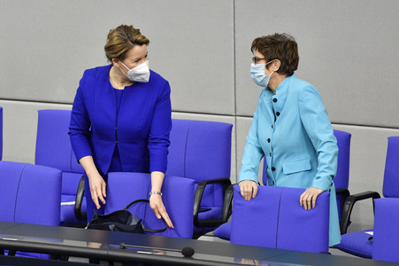 209. Sitzung des Deutschen Bundestages in Berlin