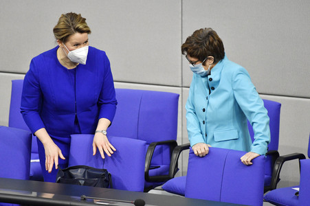 209. Sitzung des Deutschen Bundestages in Berlin