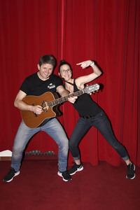 Andi Starek und Andrea Merkert beim 'Schlawindl Move' in Haar