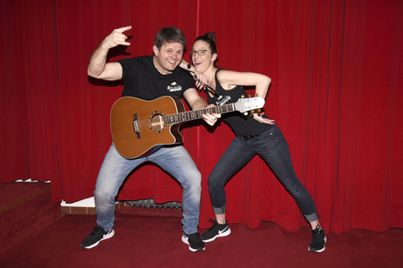 Andi Starek und Andrea Merkert beim 'Schlawindl Move' in Haar