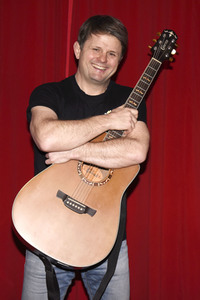 Andi Starek und Andrea Merkert beim 'Schlawindl Move' in Haar