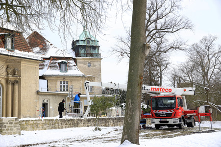 Dreharbeiten zu 'Spencer' im Schloss Marquardt in Potsdam