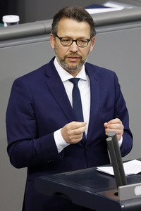 209. Sitzung des Deutschen Bundestages in Berlin