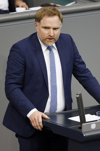 209. Sitzung des Deutschen Bundestages in Berlin