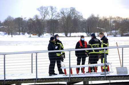 Feuerwehr-Übung Eisretten in Potsdam