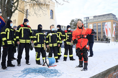 Feuerwehr-Übung Eisretten in Potsdam