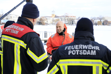 Feuerwehr-Übung Eisretten in Potsdam