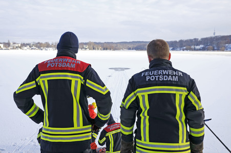 Feuerwehr-Übung Eisretten in Potsdam