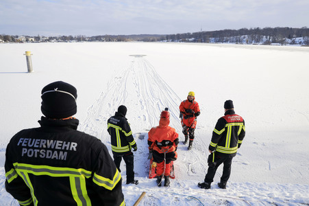 Feuerwehr-Übung Eisretten in Potsdam