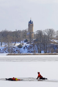 Feuerwehr-Übung Eisretten in Potsdam