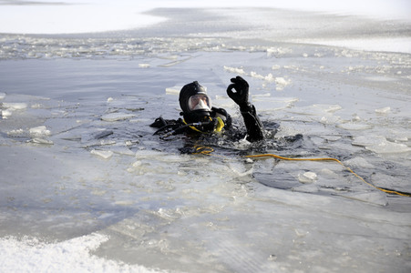 Feuerwehr-Übung Eisretten in Potsdam