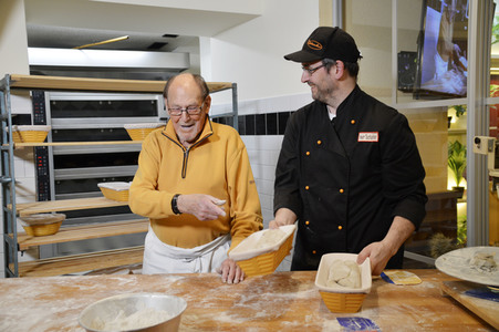 Promi-Backen mit Herbert Köfer in Löbau