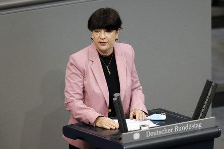 210. Sitzung des Deutschen Bundestages in Berlin