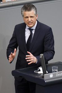 210. Sitzung des Deutschen Bundestages in Berlin