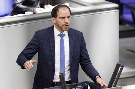 210. Sitzung des Deutschen Bundestages in Berlin