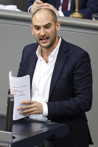 210. Sitzung des Deutschen Bundestages in Berlin