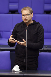 208. Sitzung des Deutschen Bundestages in Berlin