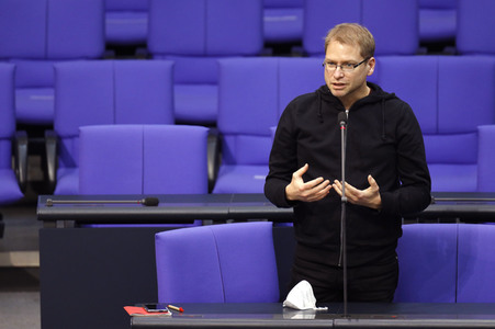 208. Sitzung des Deutschen Bundestages in Berlin
