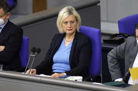 208. Sitzung des Deutschen Bundestages in Berlin