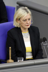 209. Sitzung des Deutschen Bundestages in Berlin