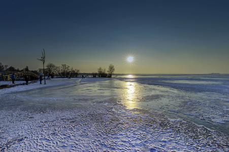 Das Steinhuder Meer im Winter bei Wunstorf