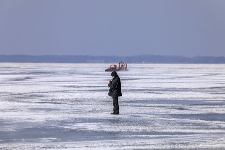 Das Steinhuder Meer im Winter bei Wunstorf