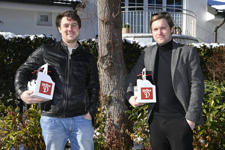 Valentinstagsaktion der Band Zwoa Bier in Ottobrunn