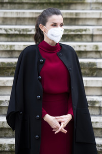 Königin Letizia besucht Ausstellung in Madrid