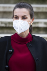 Königin Letizia besucht Ausstellung in Madrid