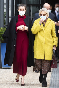 Königin Letizia besucht Ausstellung in Madrid