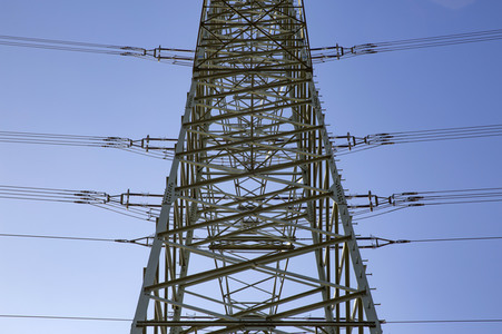 Symbolfoto Strommast