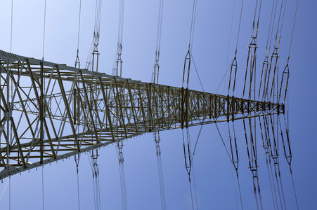 Symbolfoto Strommast