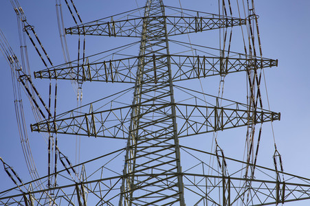 Symbolfoto Strommast