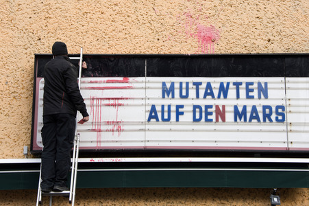 Kinowerbung 'Mutanten auf den Mars' in Berlin