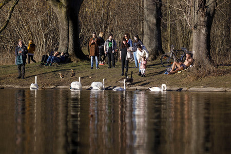 Symbolfoto Spazierengehen