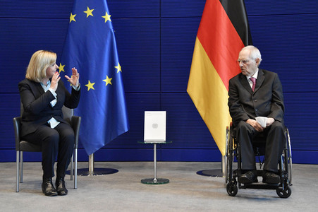 Übergabe des Jahresberichts der Wehrbeauftragten in Berlin