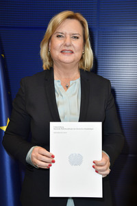 Übergabe des Jahresberichts der Wehrbeauftragten in Berlin