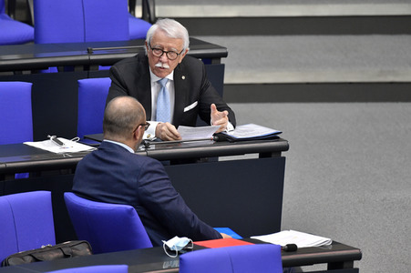 211. Sitzung des Deutschen Bundestages in Berlin