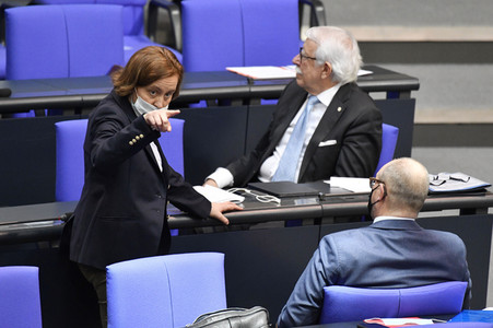 211. Sitzung des Deutschen Bundestages in Berlin