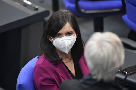 211. Sitzung des Deutschen Bundestages in Berlin