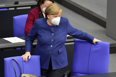 212. Sitzung des Deutschen Bundestages in Berlin