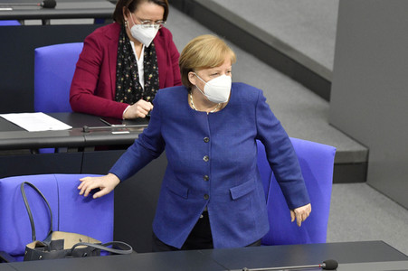 212. Sitzung des Deutschen Bundestages in Berlin