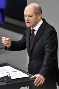 212. Sitzung des Deutschen Bundestages in Berlin