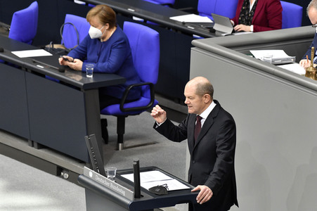 212. Sitzung des Deutschen Bundestages in Berlin
