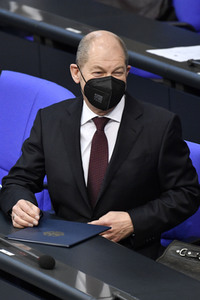 212. Sitzung des Deutschen Bundestages in Berlin