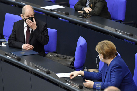 212. Sitzung des Deutschen Bundestages in Berlin