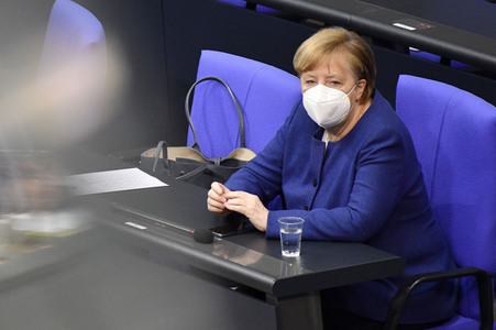 212. Sitzung des Deutschen Bundestages in Berlin