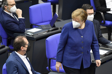 212. Sitzung des Deutschen Bundestages in Berlin