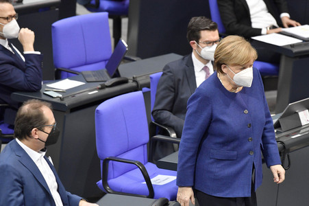 212. Sitzung des Deutschen Bundestages in Berlin