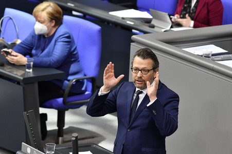 212. Sitzung des Deutschen Bundestages in Berlin